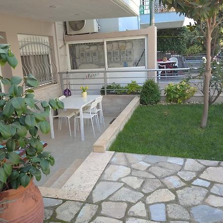 Δεσποινα Apartment Néa Péramos Exterior foto